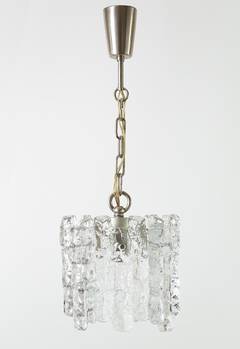 Dreiergruppe von Kalmar Ice Glass Kronleuchtern oder Pendelleuchten, 1960er Jahre