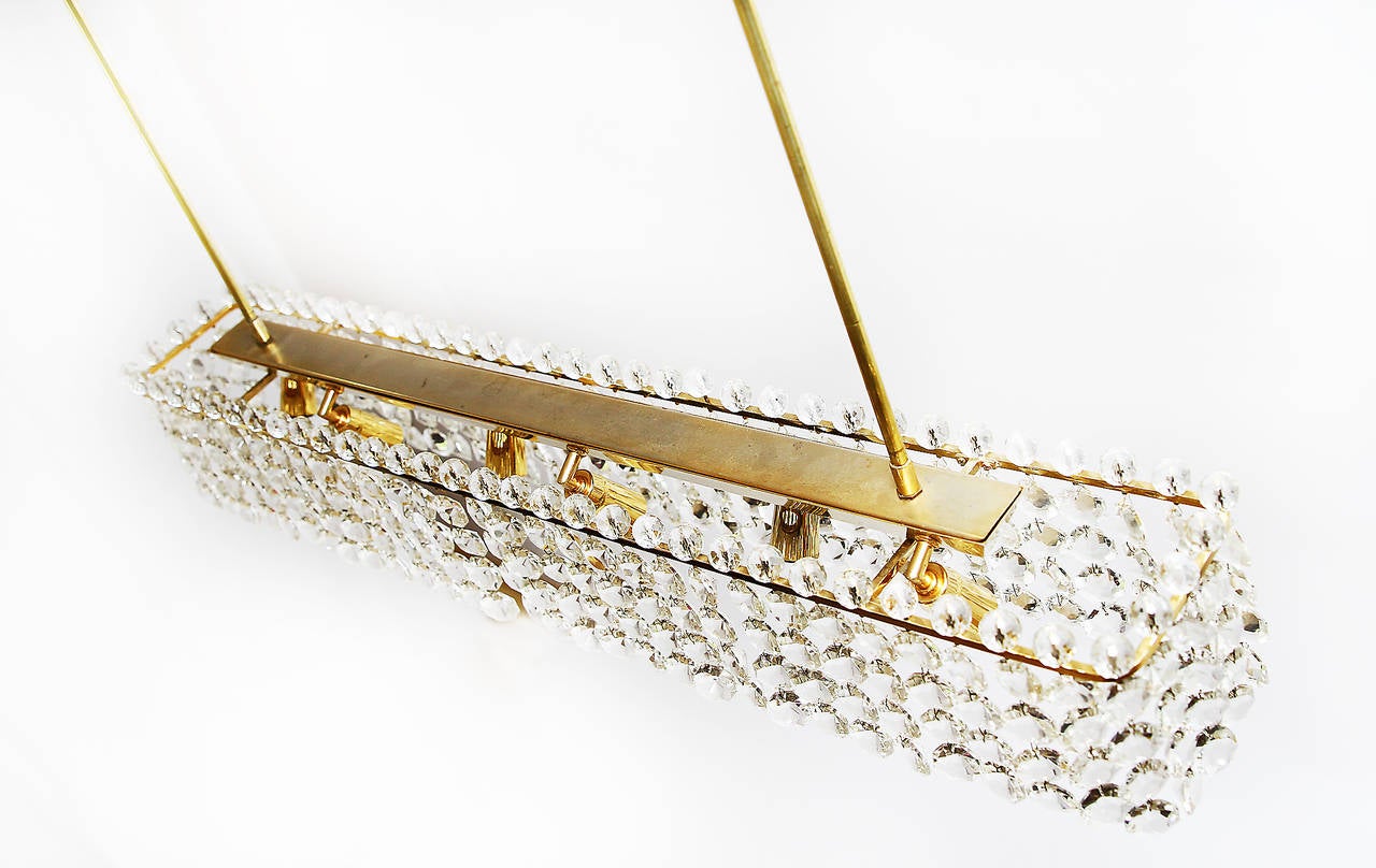 Coppia di grandi lampadari Bakalowits, ottone allungato, vetro cristallo, anni '60 in vendita 1