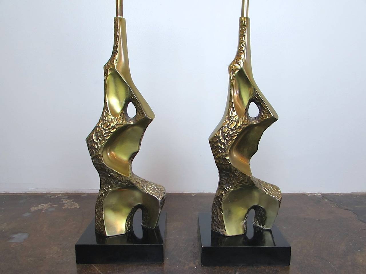Pair of Brass Brutalist Table Lamps by Maurizio Tempestini for Laurel In Good Condition In Dallas, TX