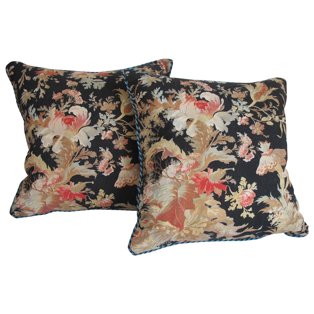 Pair of 19th Century French Textile Pillows For Sale