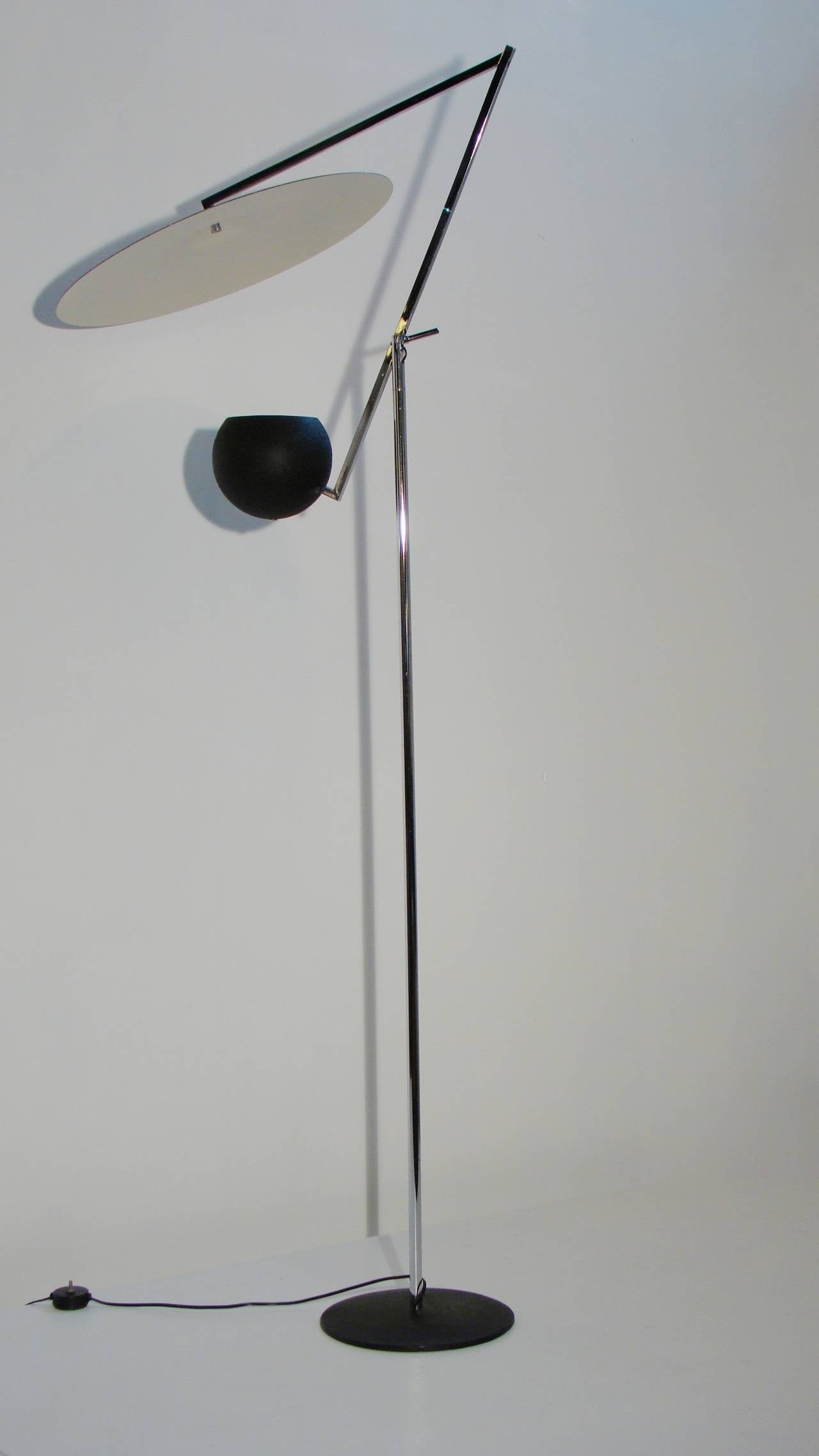 Mid-Century Modern Sculptural Articulated Floor Lamp by Robert Sonneman 