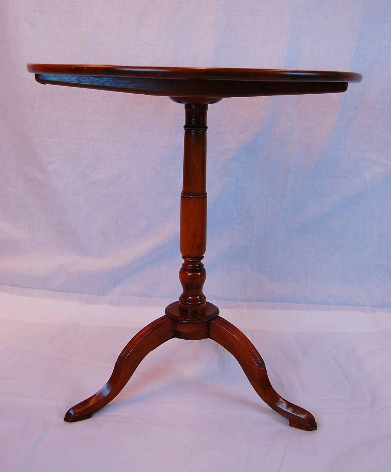 Hand-Carved Louis XVI Period Mahogany Gueridon For Sale