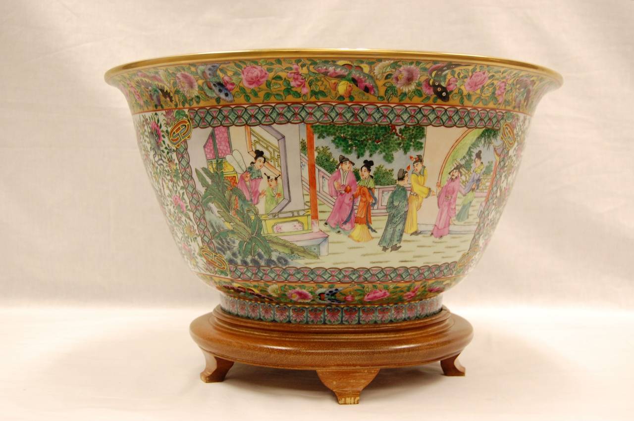 Large 20th Century Chinese Rose Medallion Bowl at 1stDibs