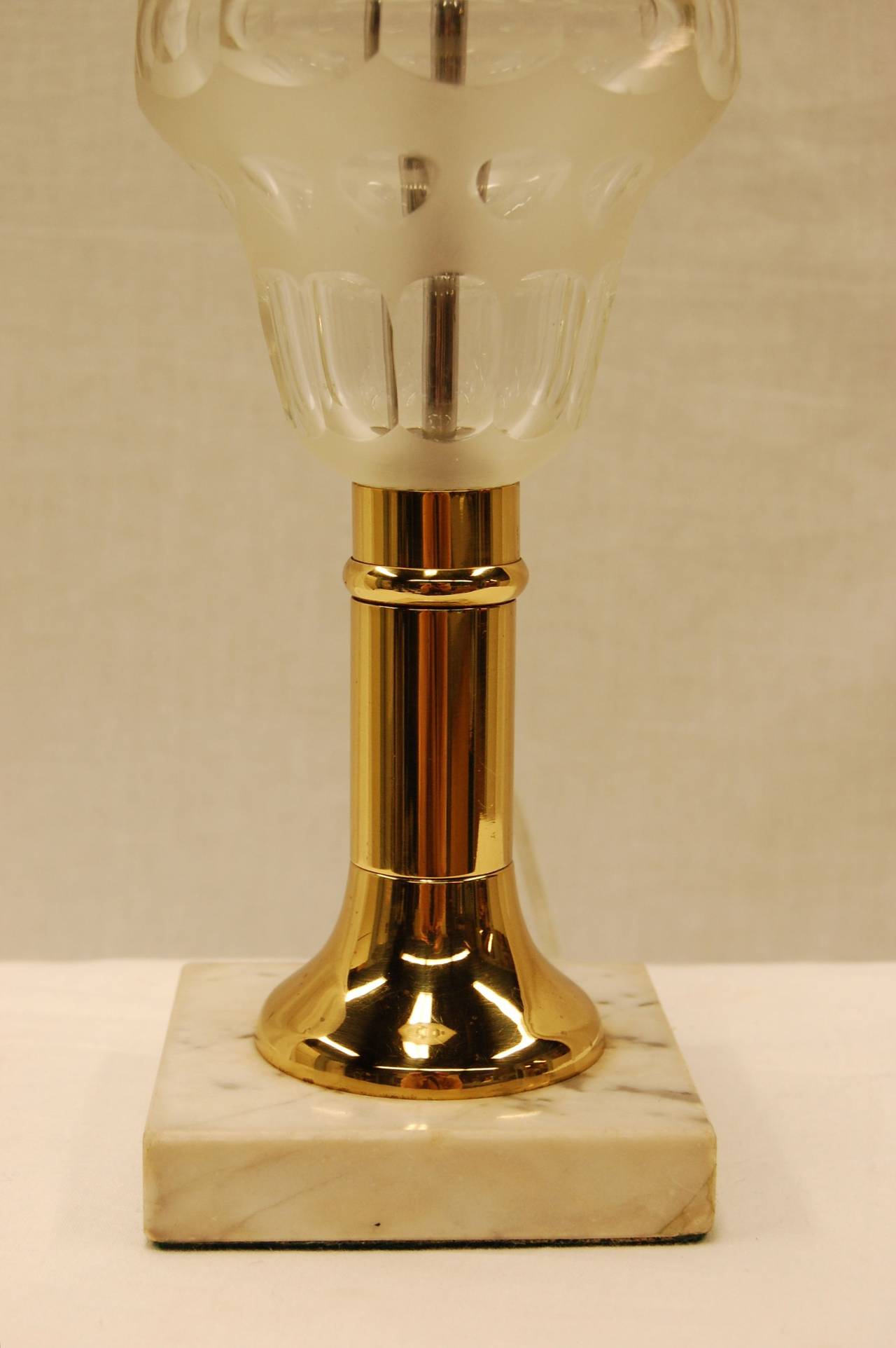 American Cut Glass Font Oil Lamp, circa 1860 In Excellent Condition For Sale In Pittsburgh, PA