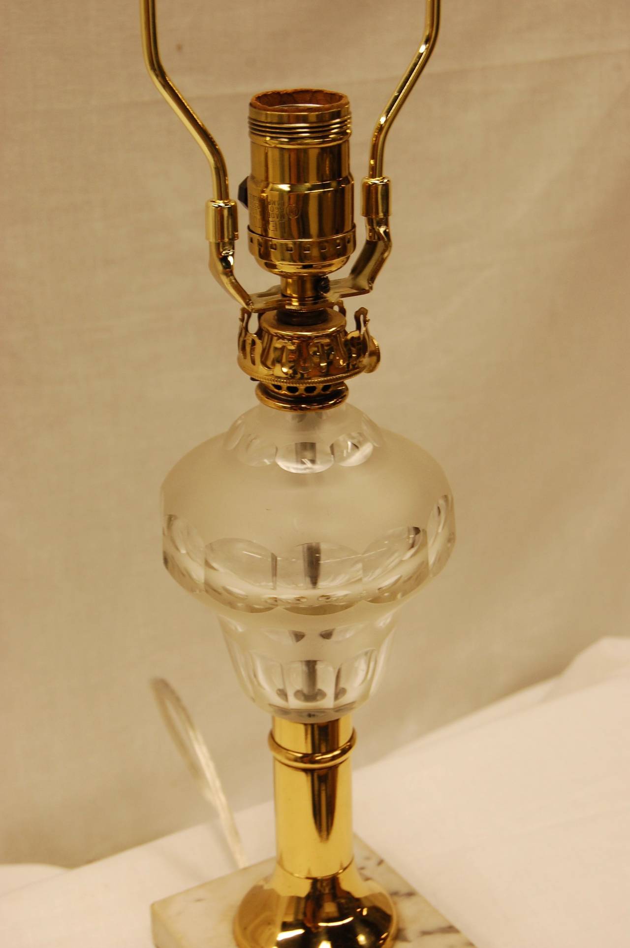 Victorian American Cut Glass Font Oil Lamp, circa 1860 For Sale