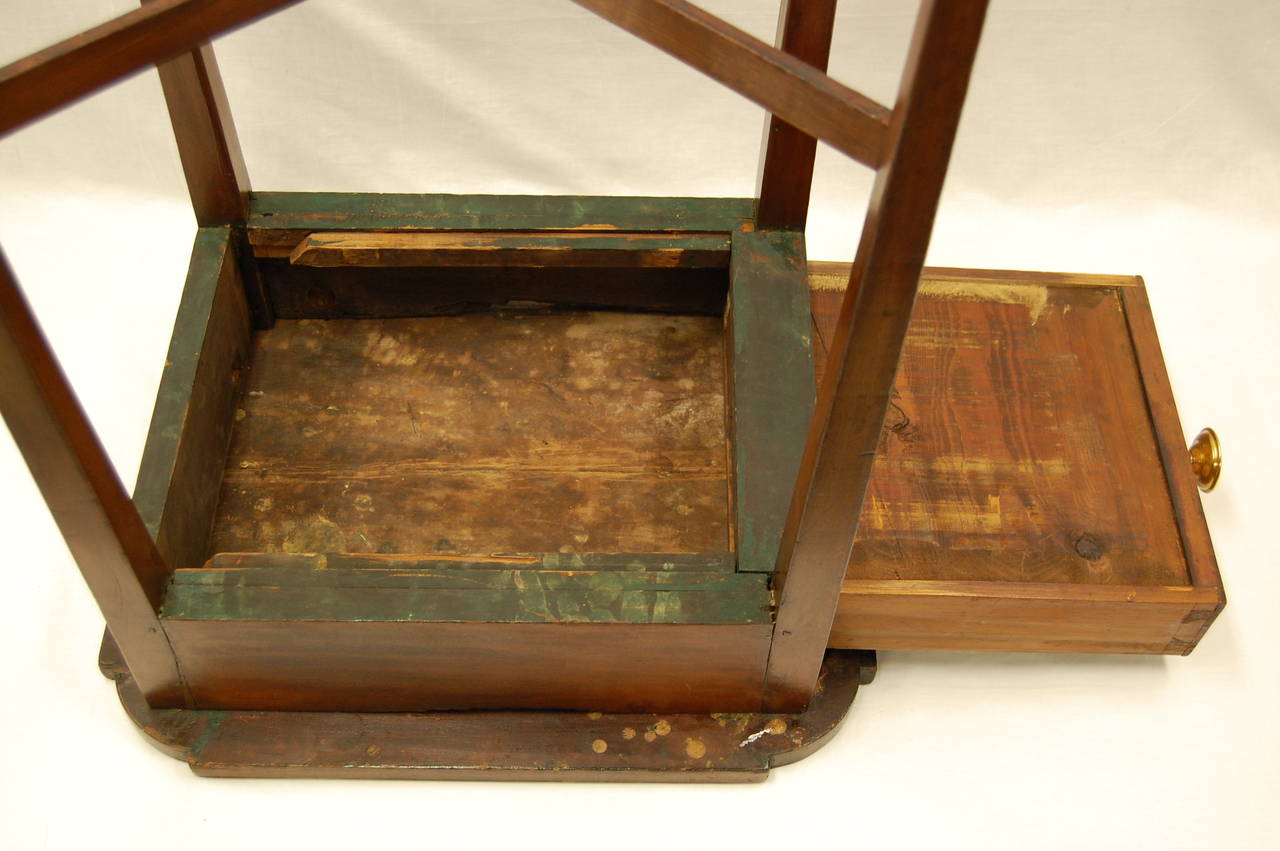 American Federal Side Table with Tapered Legs and Drawer, Early 19th Century 5