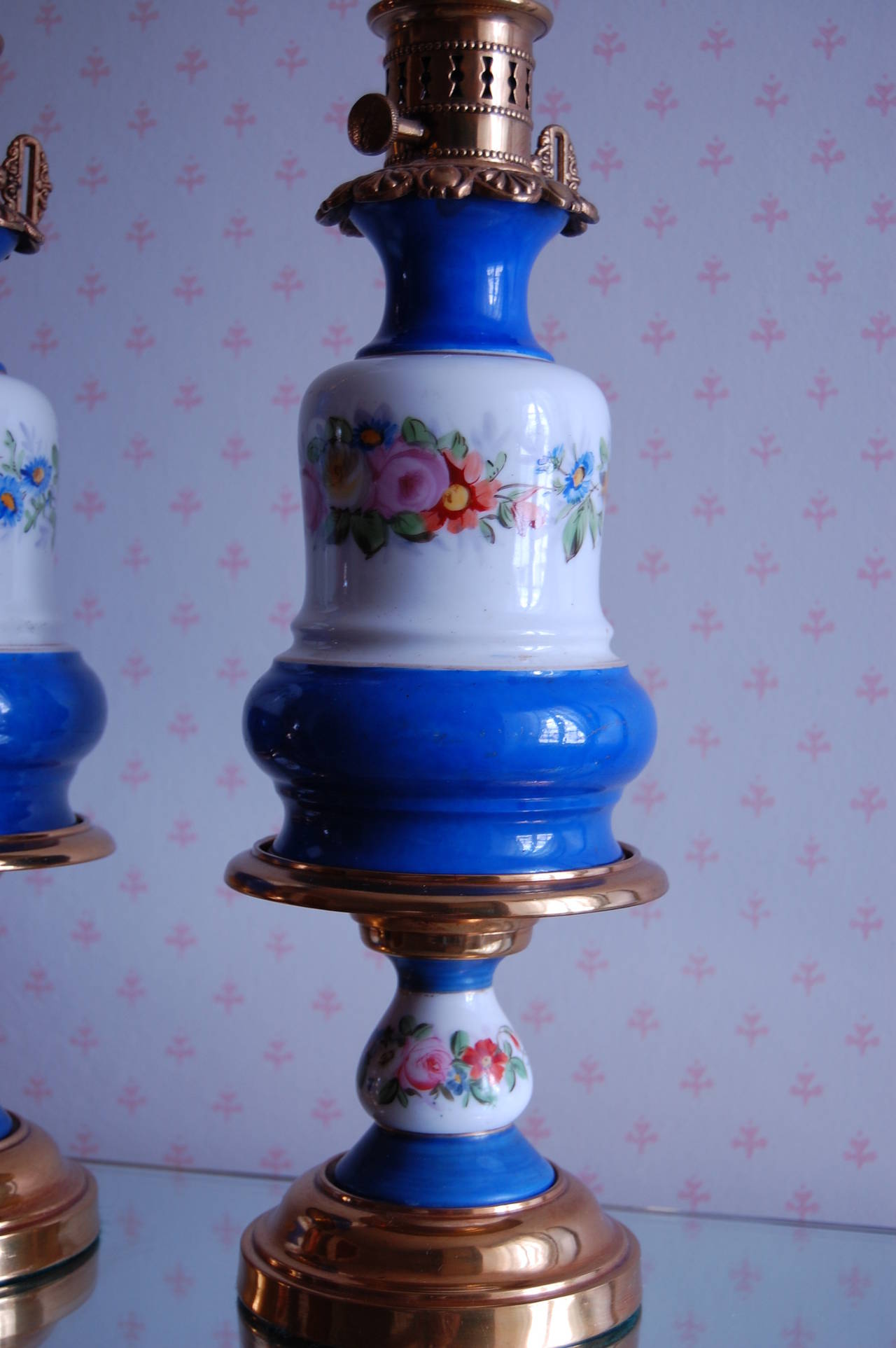 Pair of Floral Decorated French Porcelain Oil Lamps, Likely Sevres, circa 1850 For Sale 1