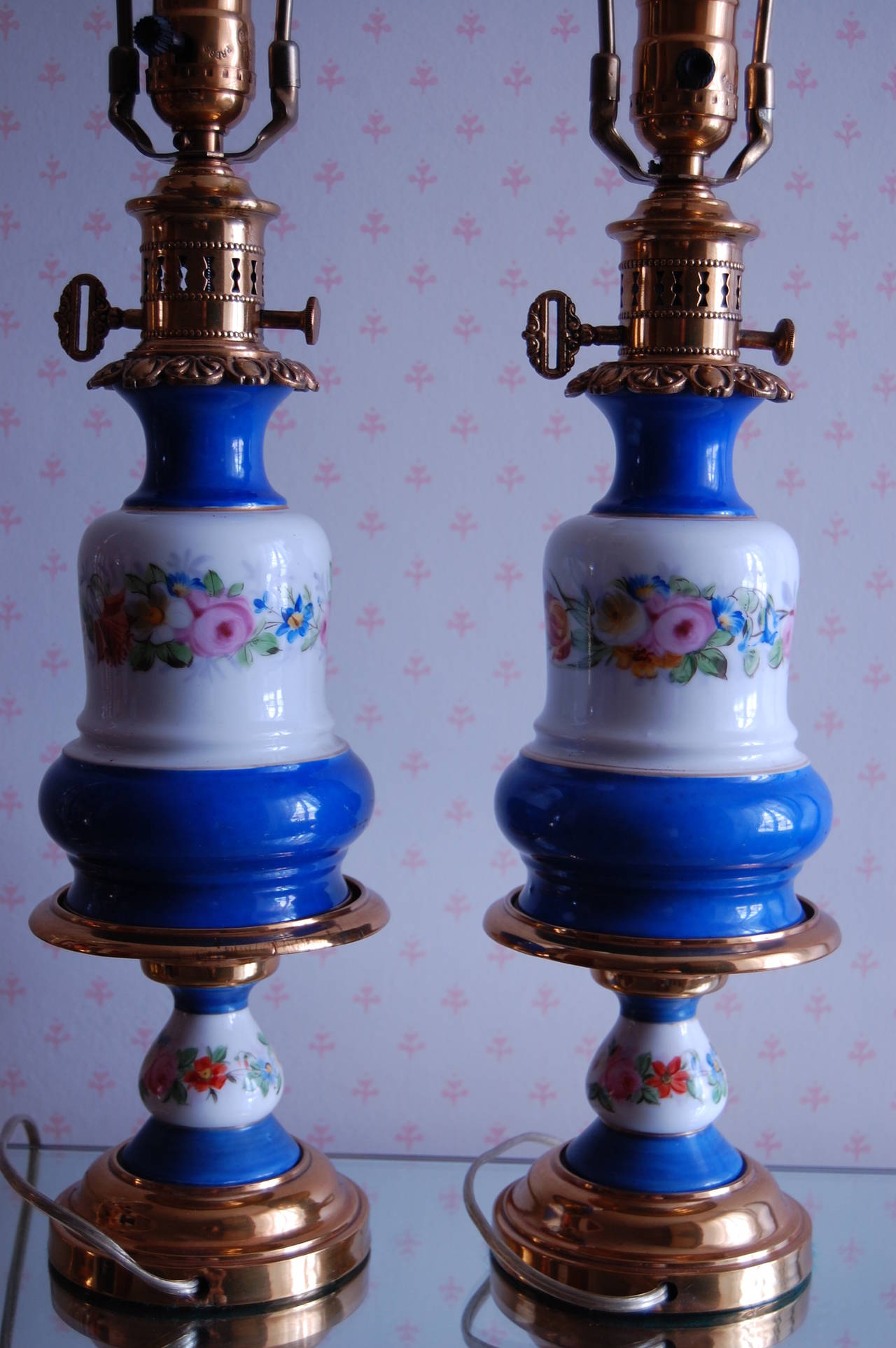Pair of Floral Decorated French Porcelain Oil Lamps, Likely Sevres, circa 1850 For Sale 2