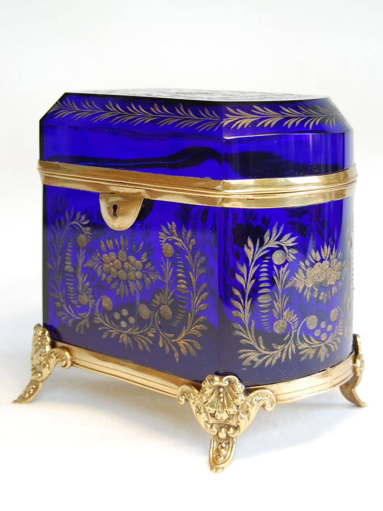 Antique Cobalt Blue Glass Lidded Box, 19th Century 2