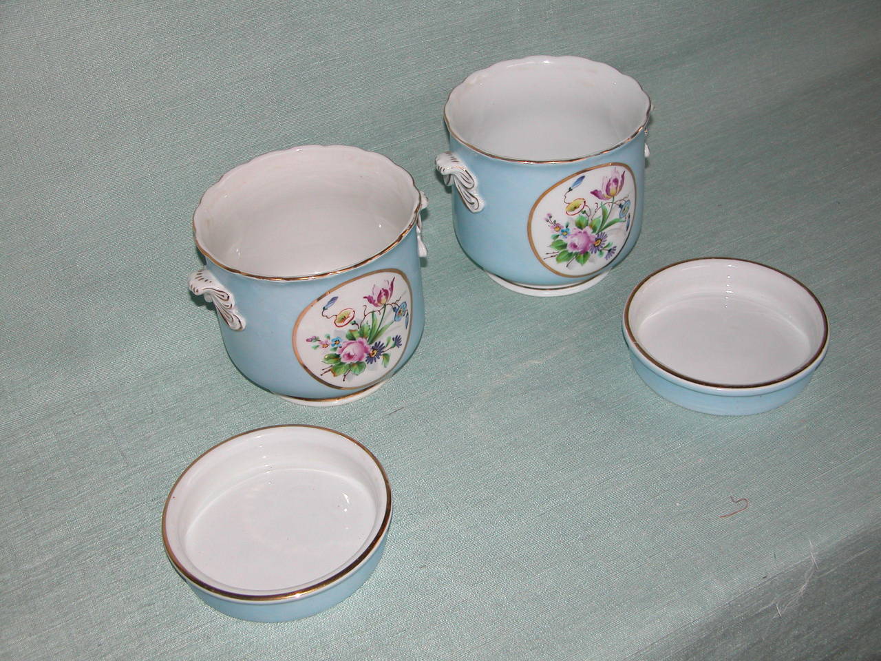 Pair of Early 20th Century Porceain Cachepot For Sale 3