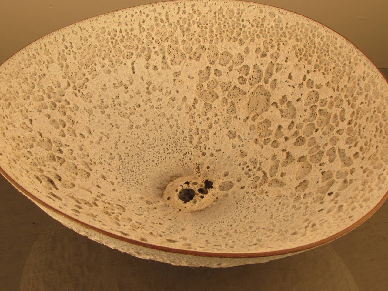 Stunning Low Bowl w/ Matte White Crater Glaze by Jeremy Briddell, Studio Potter In Excellent Condition In New York, NY
