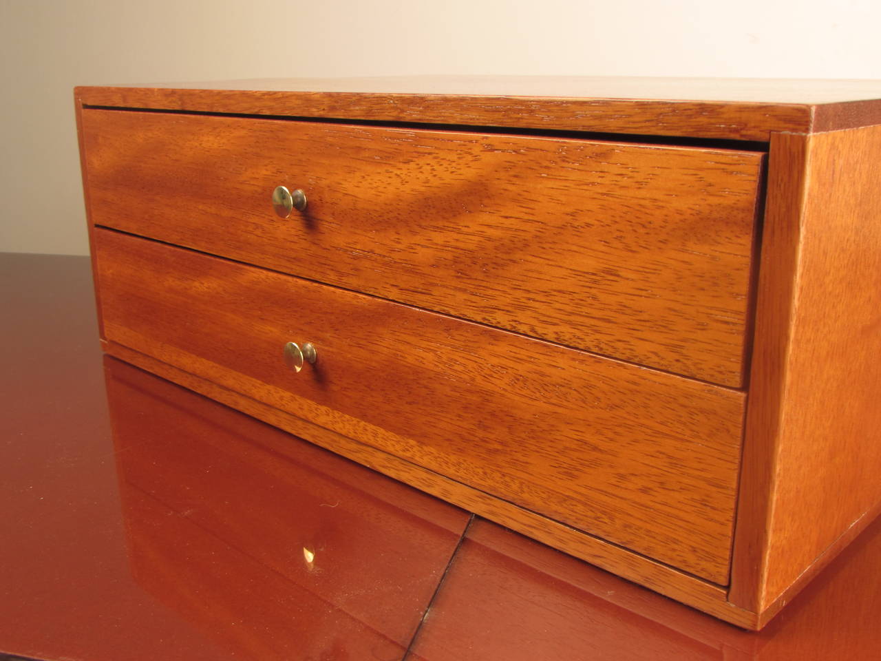 Mid-20th Century Lovely Dresser or Jewelry Box in the style of Paul McCobb