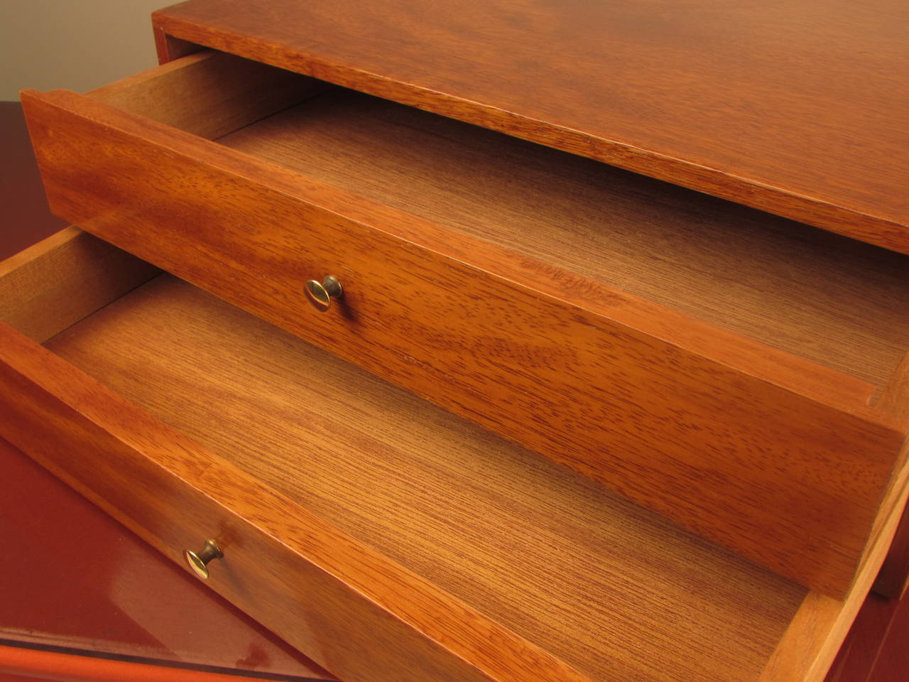 Lovely Dresser or Jewelry Box in the style of Paul McCobb 1