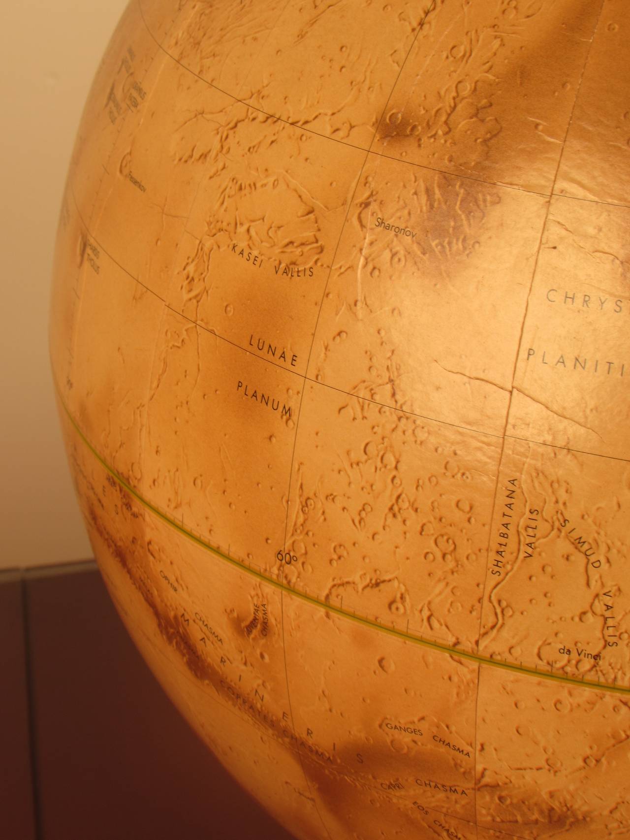 Late 20th Century Rare First Edition Mariner 9 Mars Globe Denoyer-Geppert, 1973