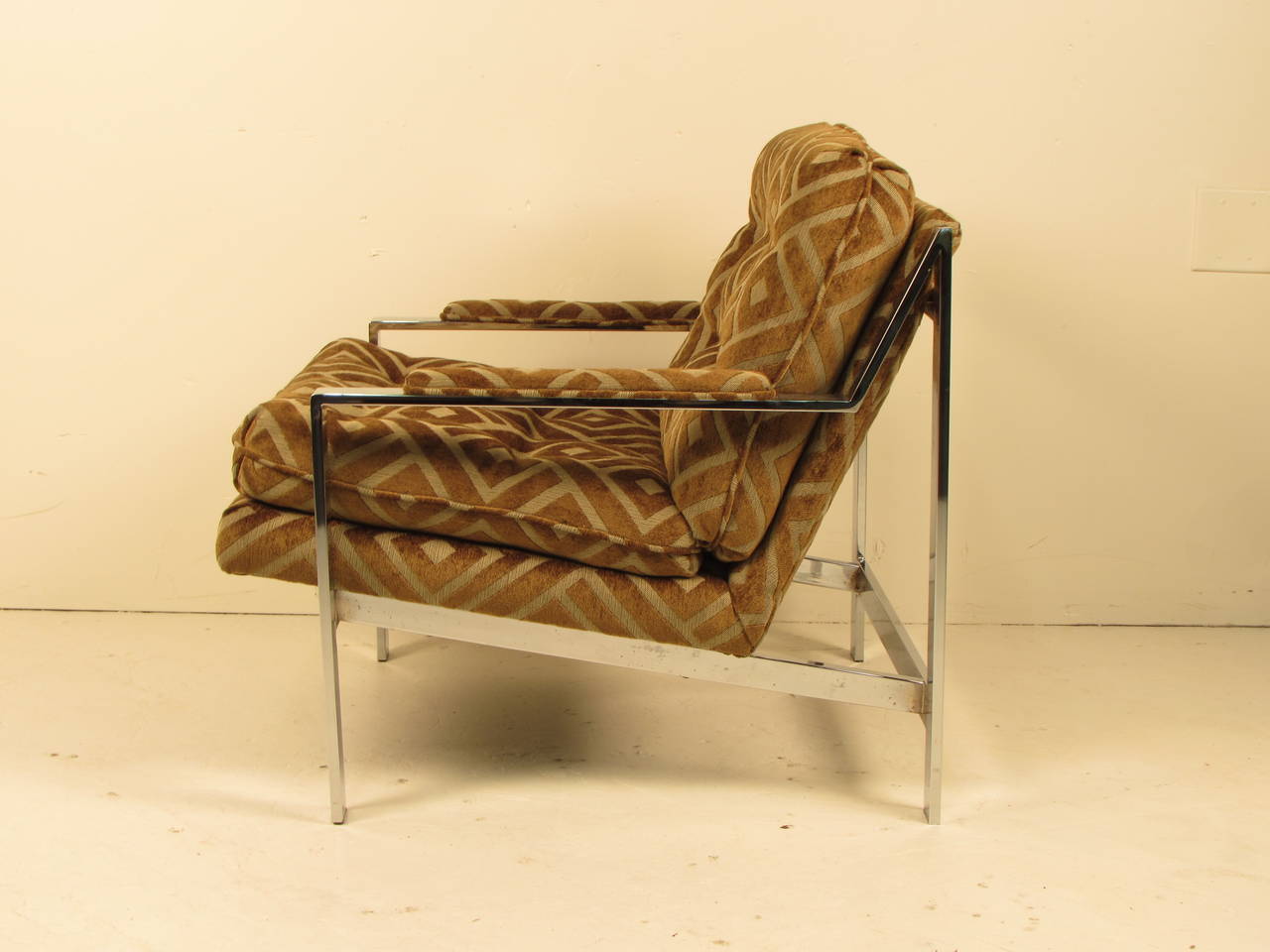 Mid-Century Modern Sculptural Heavy Flat Bar Chrome Armchair Designed by Cy Mann