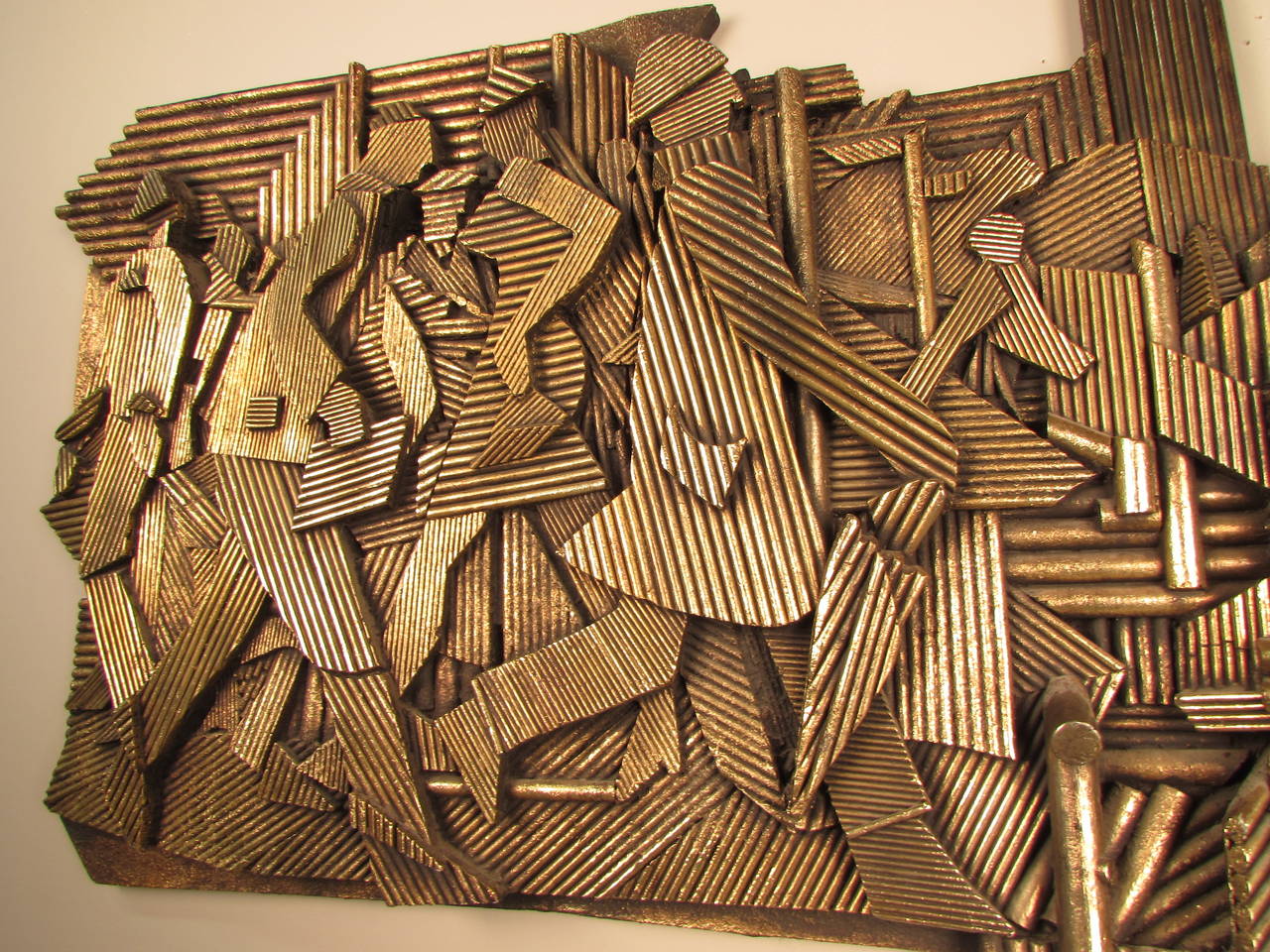 Engaging Finesse Originals Gilded Resin Figural Wall Sculpture In Excellent Condition In New York, NY