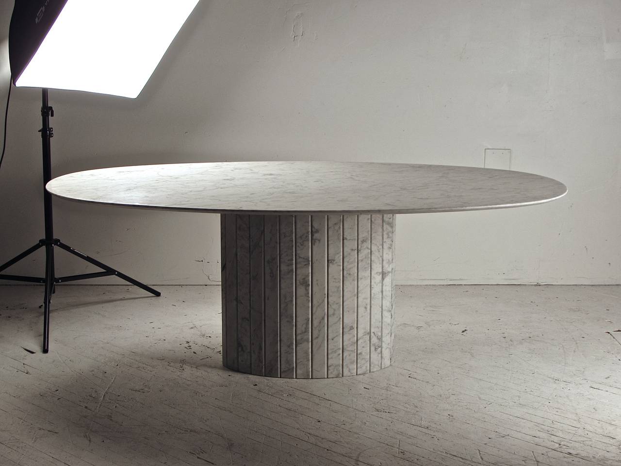 Late 20th Century Oval Knife-Edge Carrara Marble Dining Table, Italy circa 1970