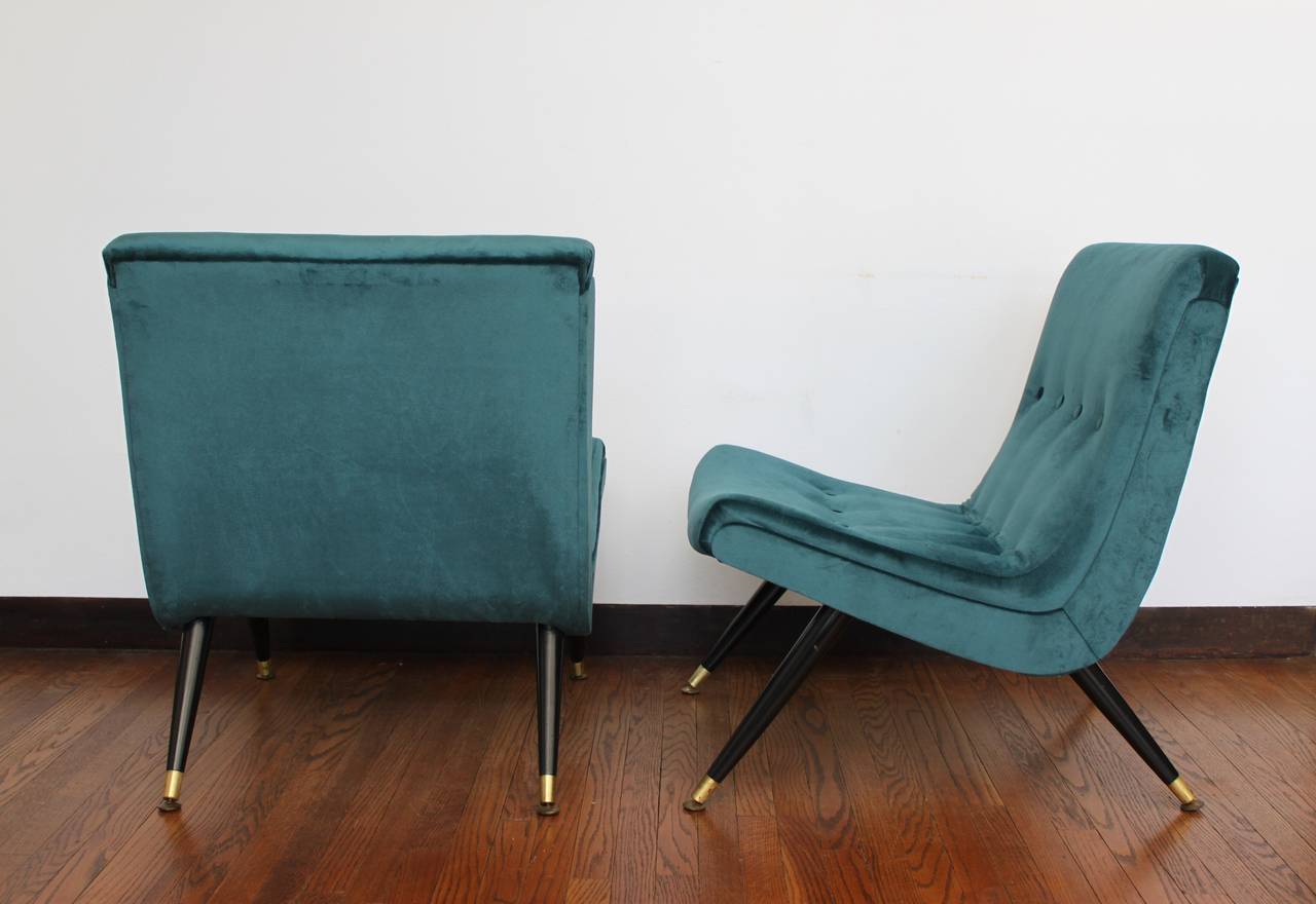 Exquisite Scoop Lounge Chairs in a Buttery Peacock Velvet by Milo Baughman In Excellent Condition In New York, NY