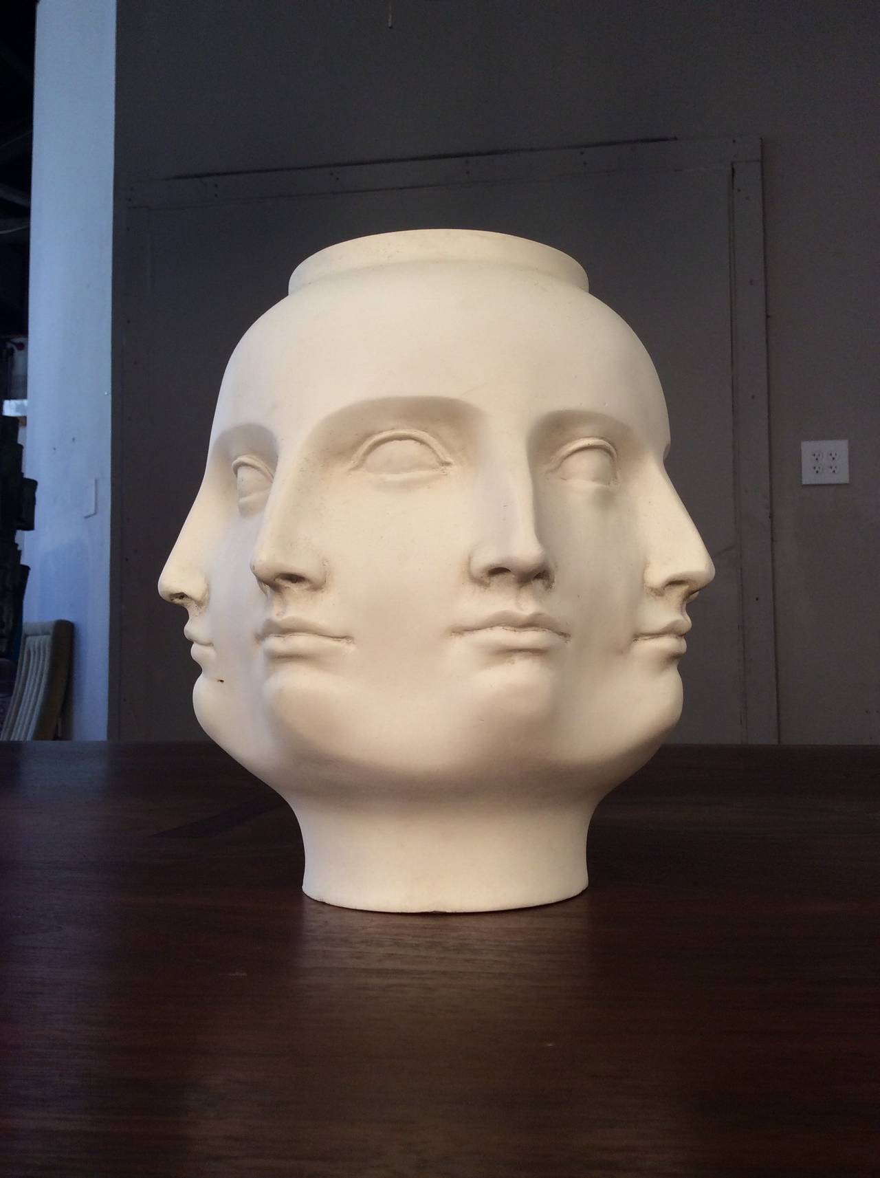 tms 2005 face vase