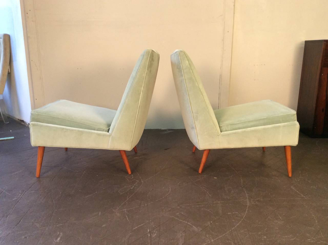 1950s Slipper Lounge Chairs in Sea Foam Velvet in the Style of Paul McCobb In Excellent Condition In New York, NY
