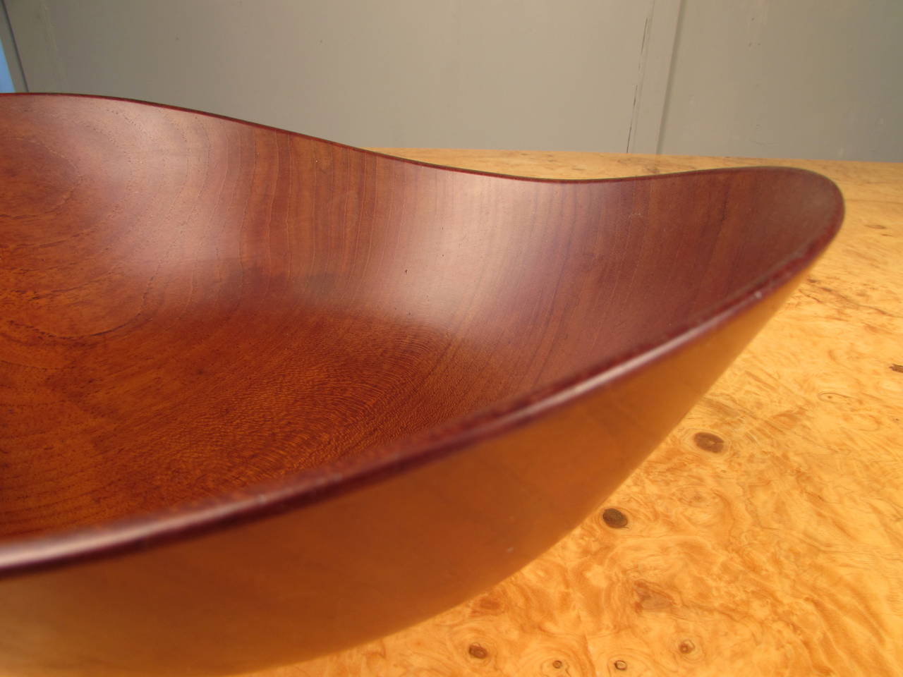 Large Decorative Biomorphic Teak Bowl by Finn Juhl, Denmark 1950s In Excellent Condition In New York, NY