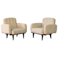 Pair of Stylish Italian Club Chairs with Leather and Brass Leg Detail, 1950s