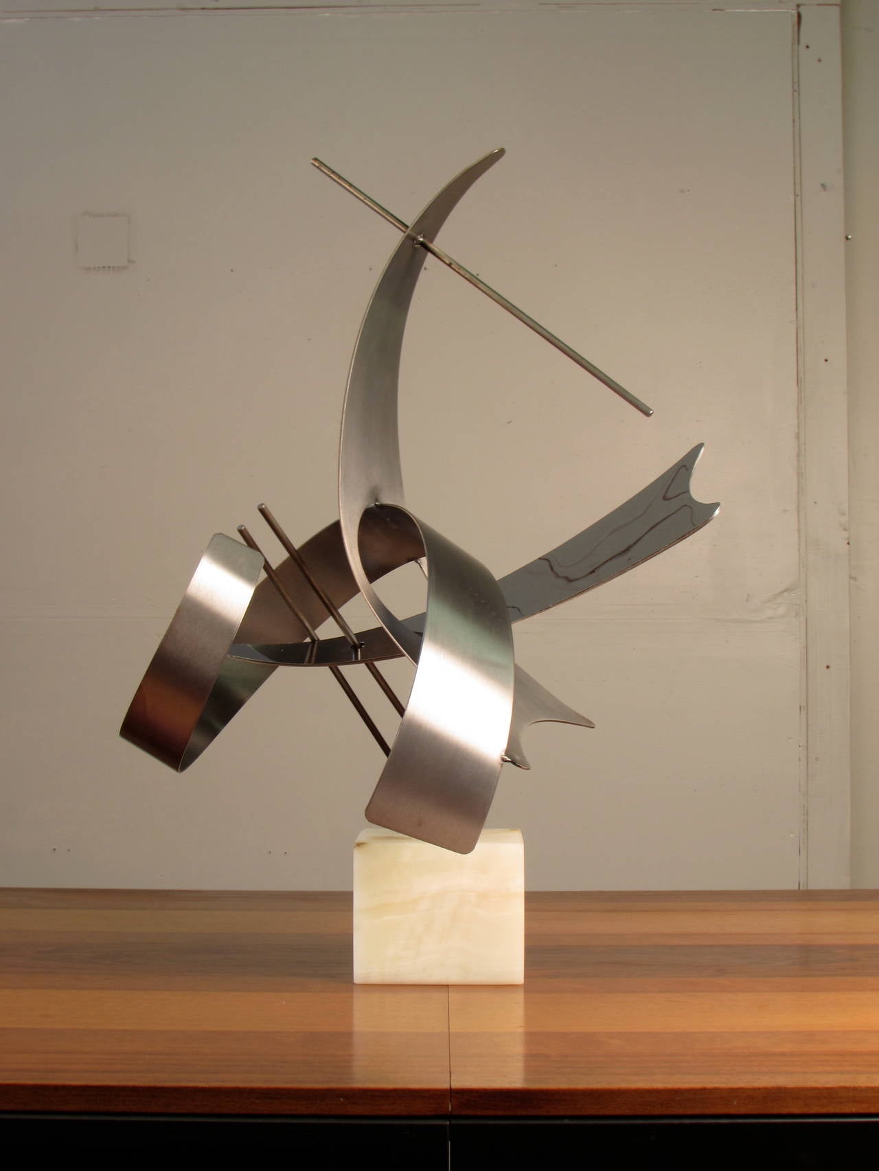 Large-Scale Abstract Modern Stainless Steel Table Sculpture by Curtis Jere, 1979 In Excellent Condition In New York, NY
