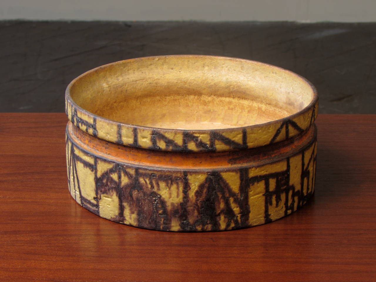 Mid-Century Modern Signed Pottery Bowl with Architectural Decoration by Marcello Fantoni, Italy