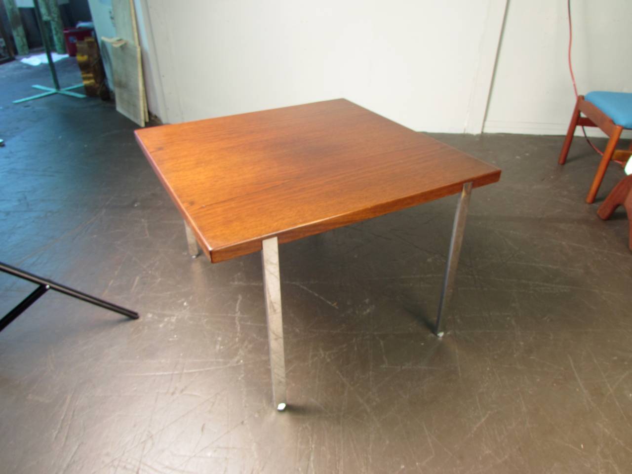 Simple Rosewood and Chrome End Table by Harvey Probber, 1960s In Excellent Condition In New York, NY