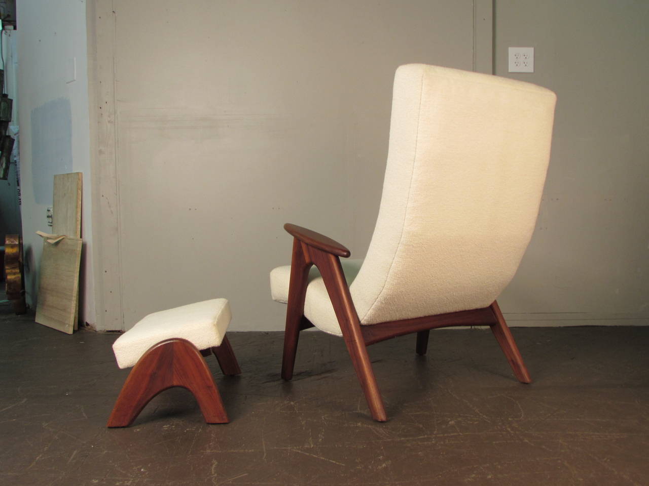 Rare and Very Comfortable Lounge Chair and Ottoman by Adrian Pearsall, 1960s 1