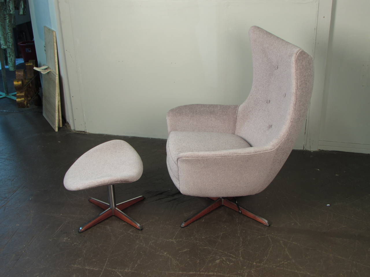 Rare Sculptural Lounge Chair and Ottoman by H.W. Klein for Bramin, Denmark In Excellent Condition In New York, NY