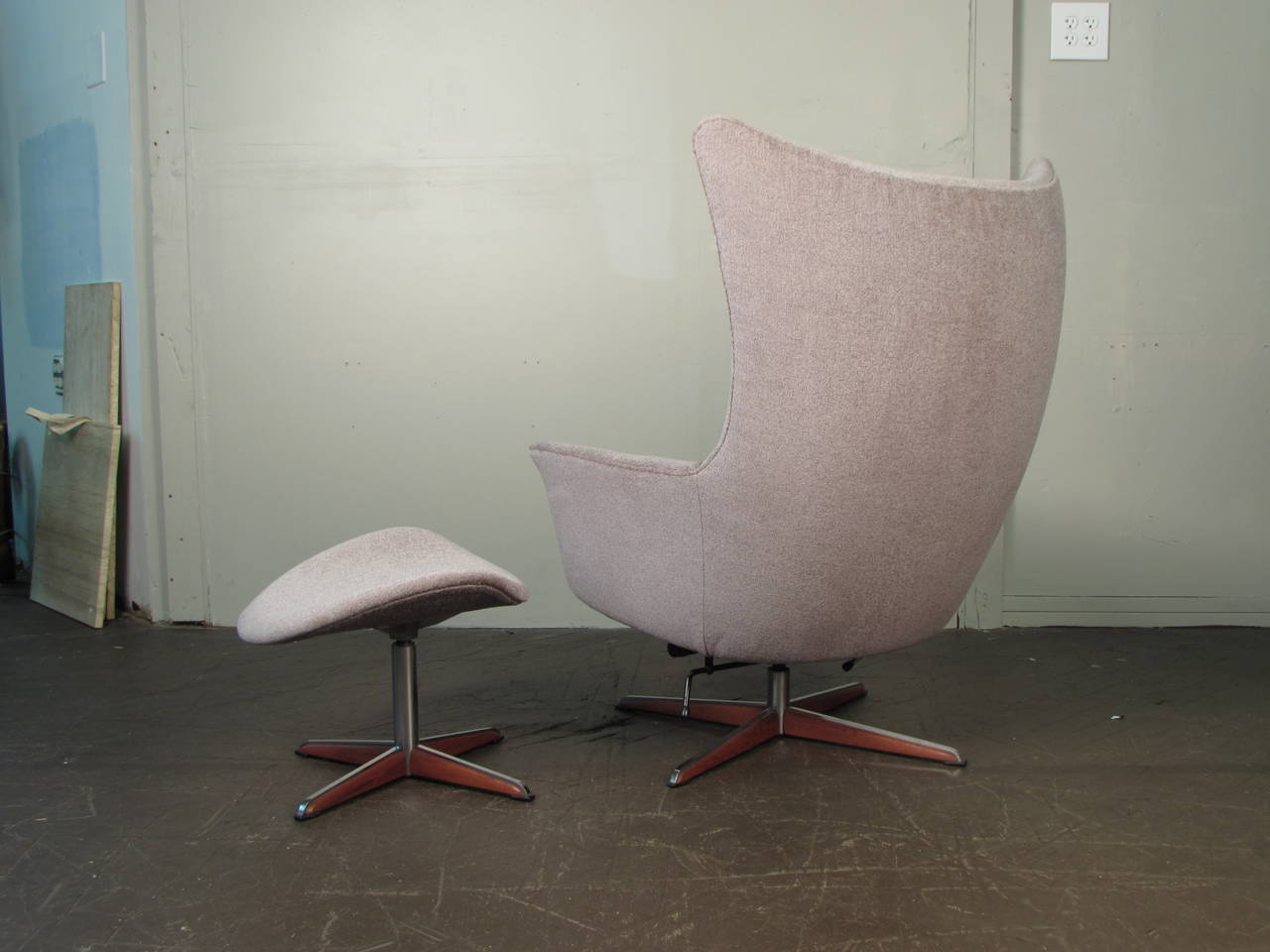Mid-20th Century Rare Sculptural Lounge Chair and Ottoman by H.W. Klein for Bramin, Denmark