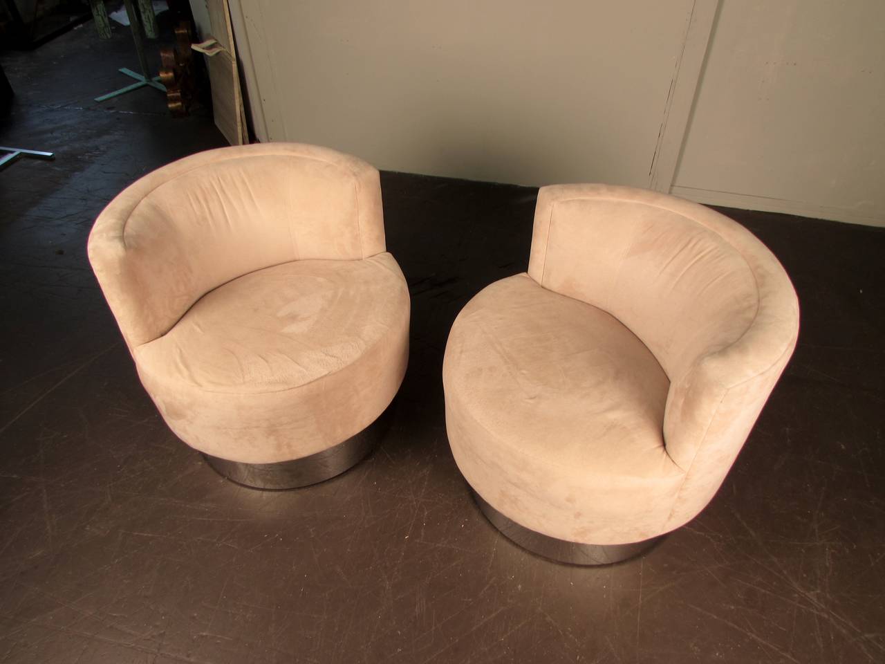 American Pair of Swivel Lounge Chairs on Smoked Chrome Bases