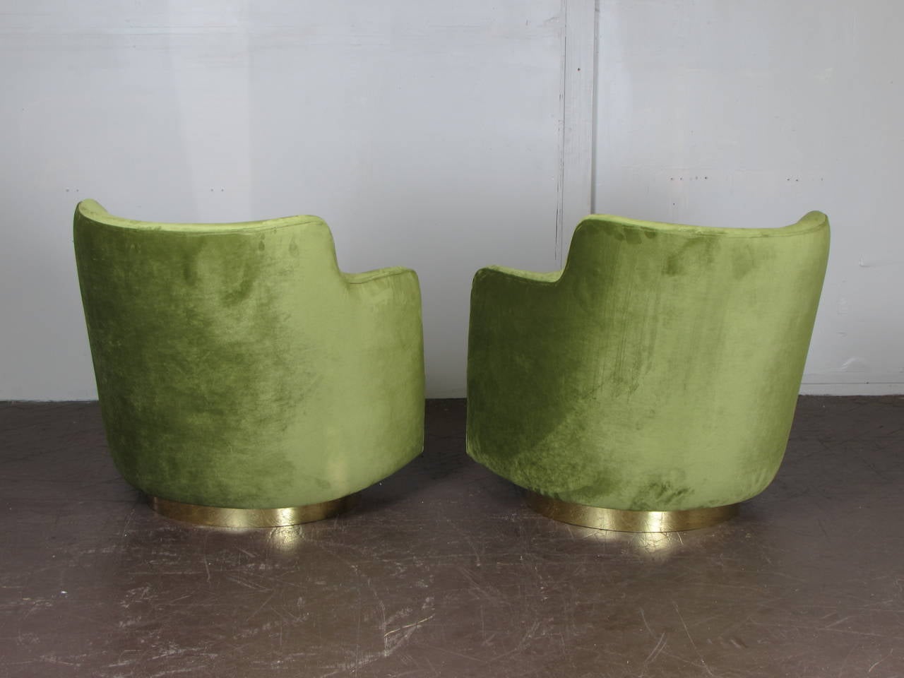 Mid-Century Modern High Back Swivel Chairs in Velvet and Bronze by Milo Baughman, 1970