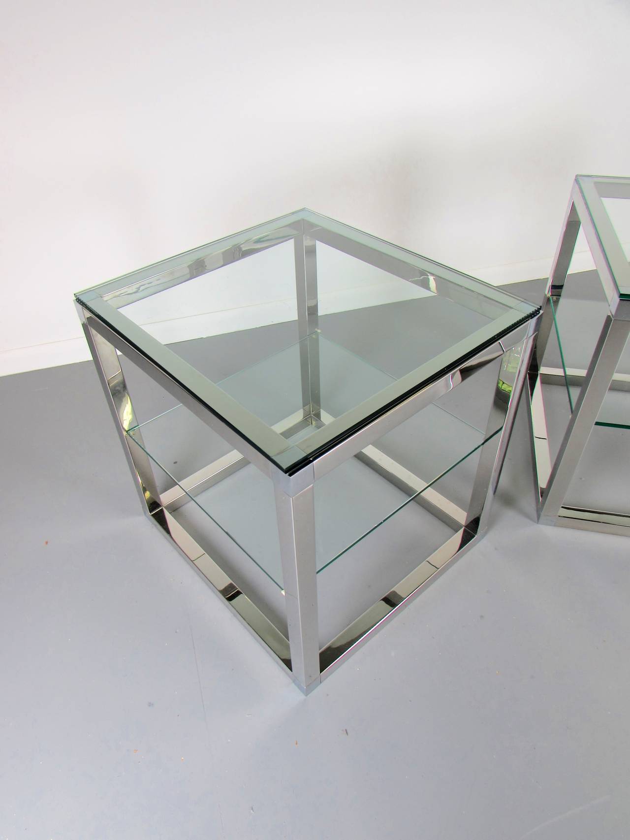 Minimalist Chrome Cube Tables with Glass Shelves in the Style of Milo Baughman In Excellent Condition In New York, NY
