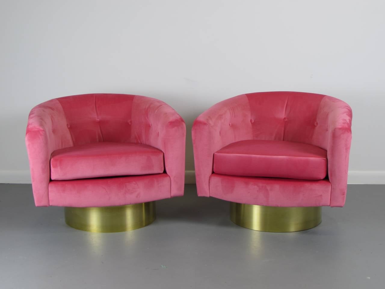 American Pair of Milo Baughman Velvet Lounge Chairs with Brass Bases, 1970s