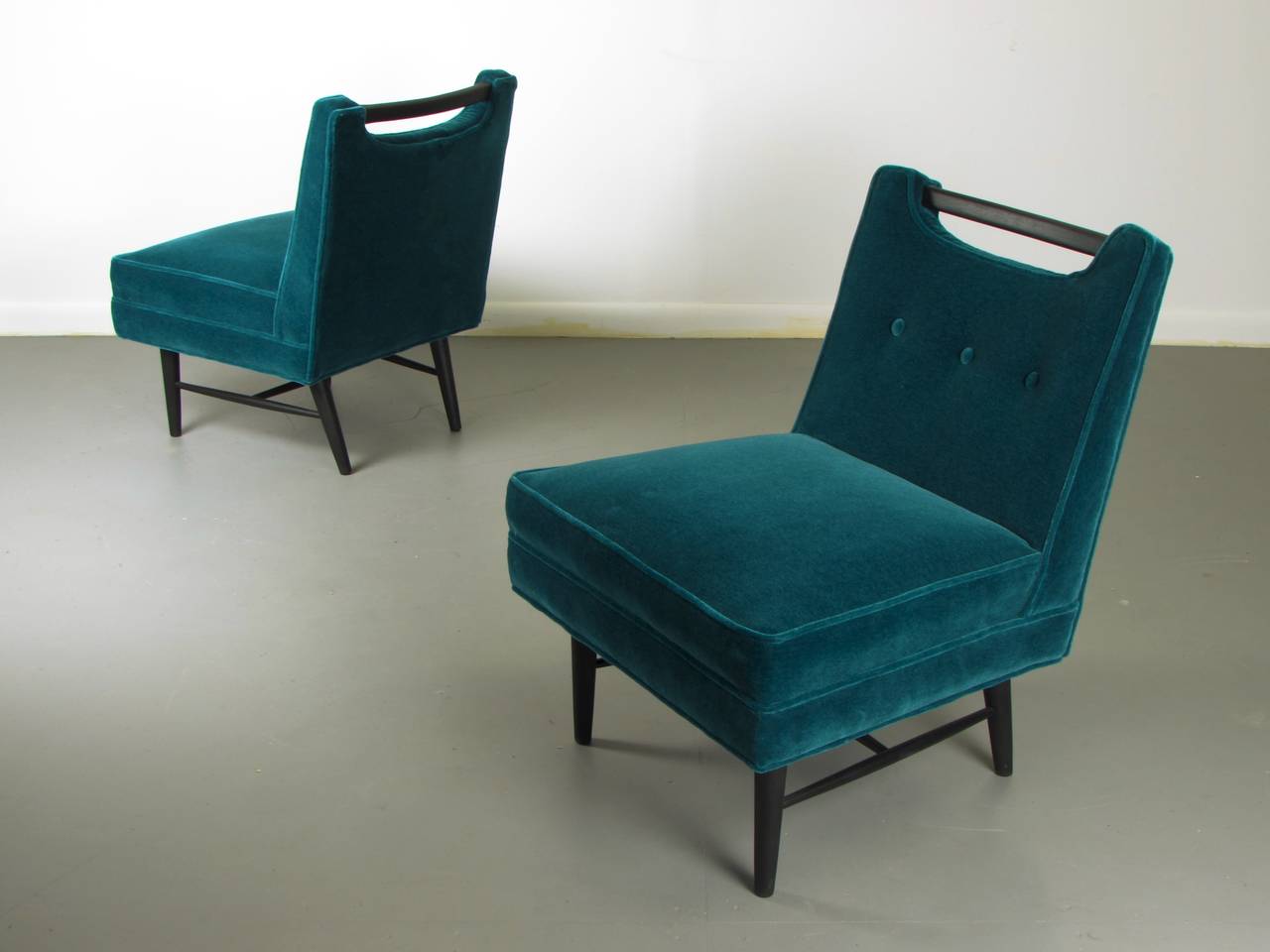 Pair of Sculptural Harvey Probber Style Slipper Chairs in Peacock Mohair In Excellent Condition In New York, NY