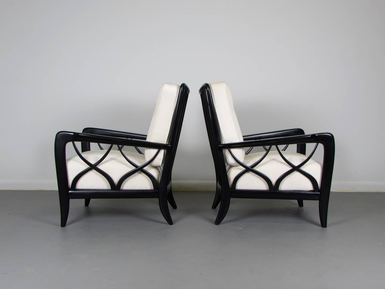 Mid-20th Century Lacquered Italian Lounge Chairs in the Style of Paolo Buffa, 1950s