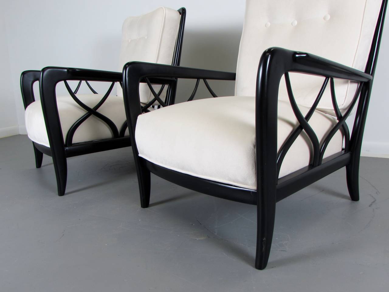 Lacquered Italian Lounge Chairs in the Style of Paolo Buffa, 1950s 3