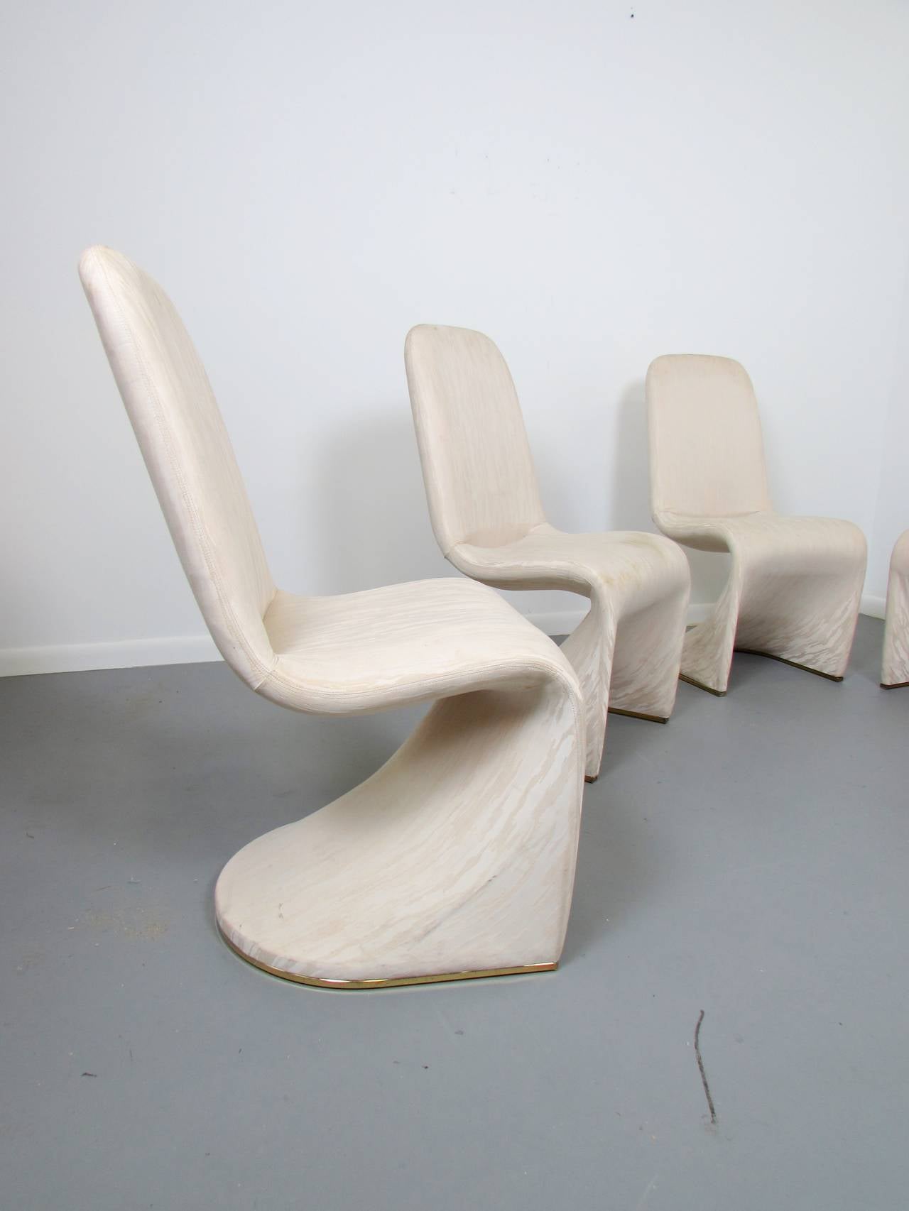 Mid-Century Modern Incredible Set of Italian Cantilevered Dining Chairs after Verner Panton, 1970s