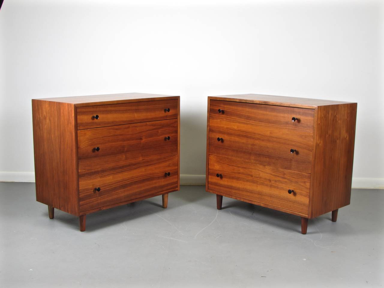 Handsome Pair of Walnut Chests by Milo Baughman for Glenn of California, 1950s 1