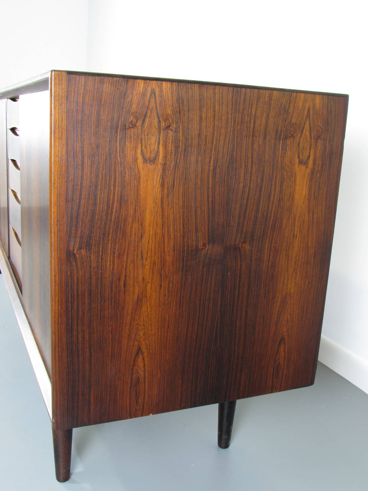 Exceptional Danish Modern Bookmatched Rosewood Buffet with Sliding Doors, 1960s In Excellent Condition In New York, NY