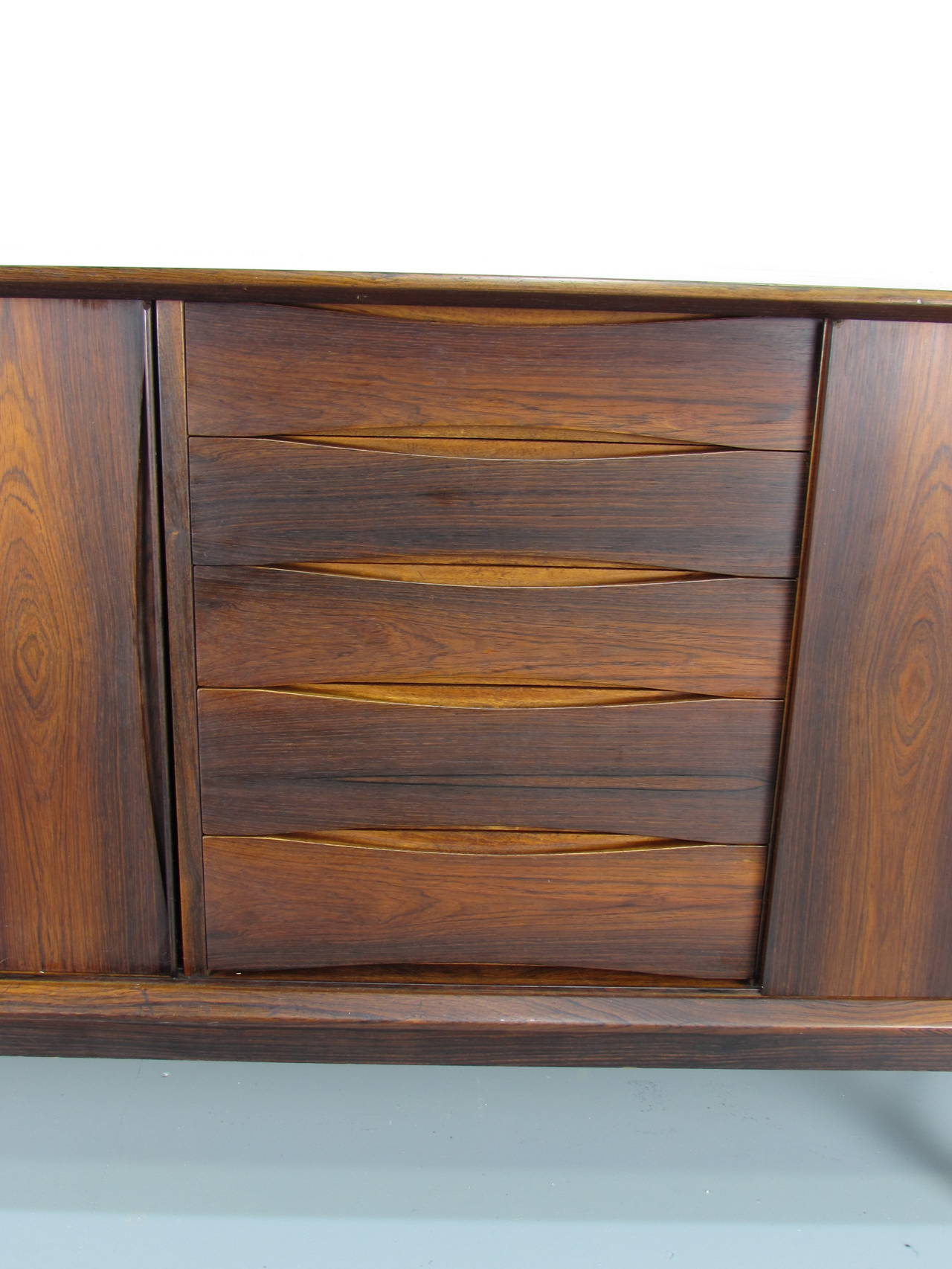 Mid-20th Century Exceptional Danish Modern Bookmatched Rosewood Buffet with Sliding Doors, 1960s