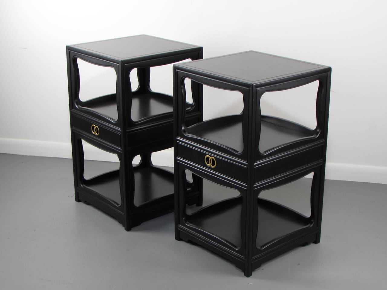 American Pair of Lacquered End Tables or Nightstands by Michael Taylor for Baker, 1950s