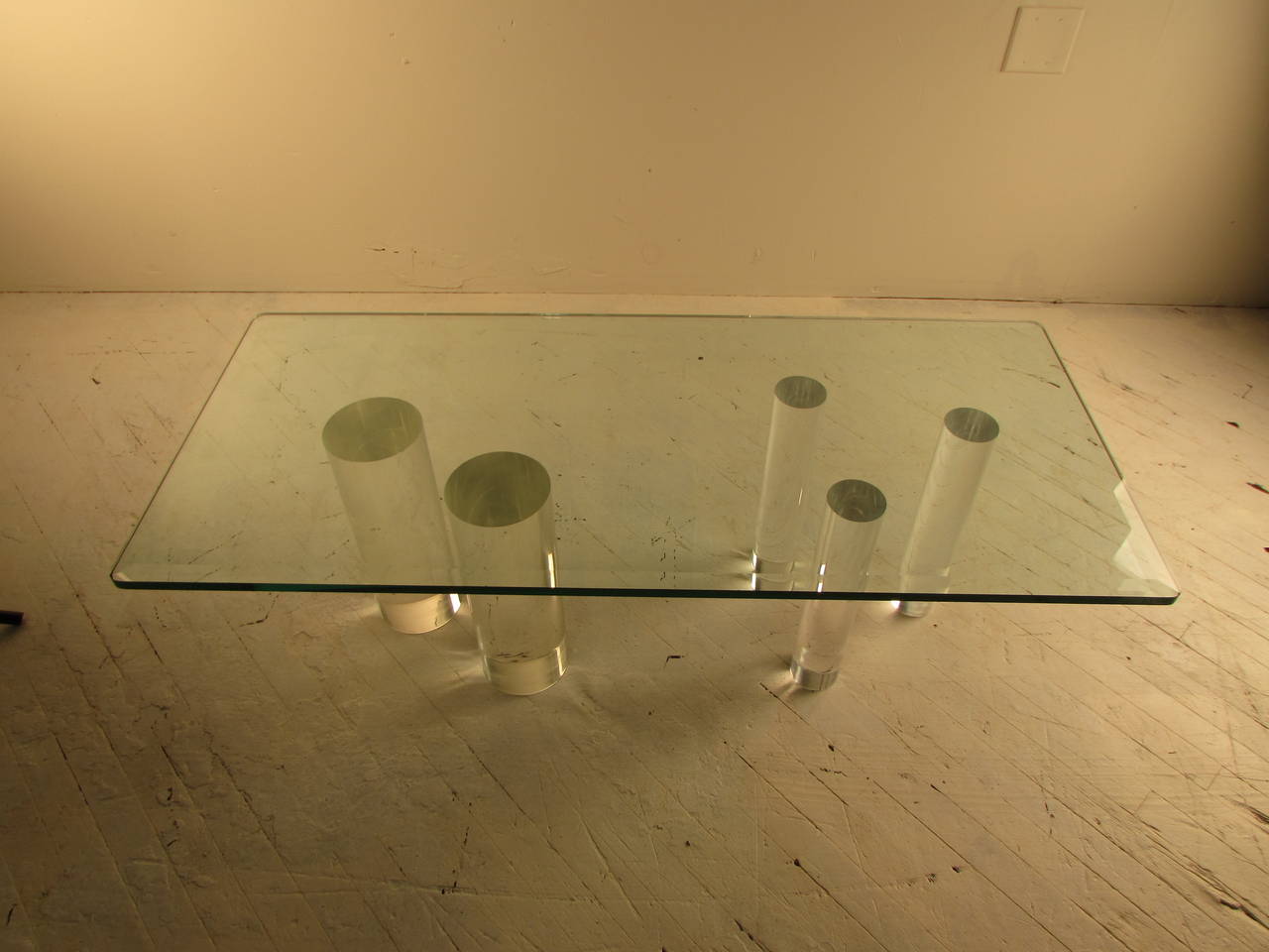 Cylindrical Lucite Coffee Table with Glass Top In Good Condition In New York, NY
