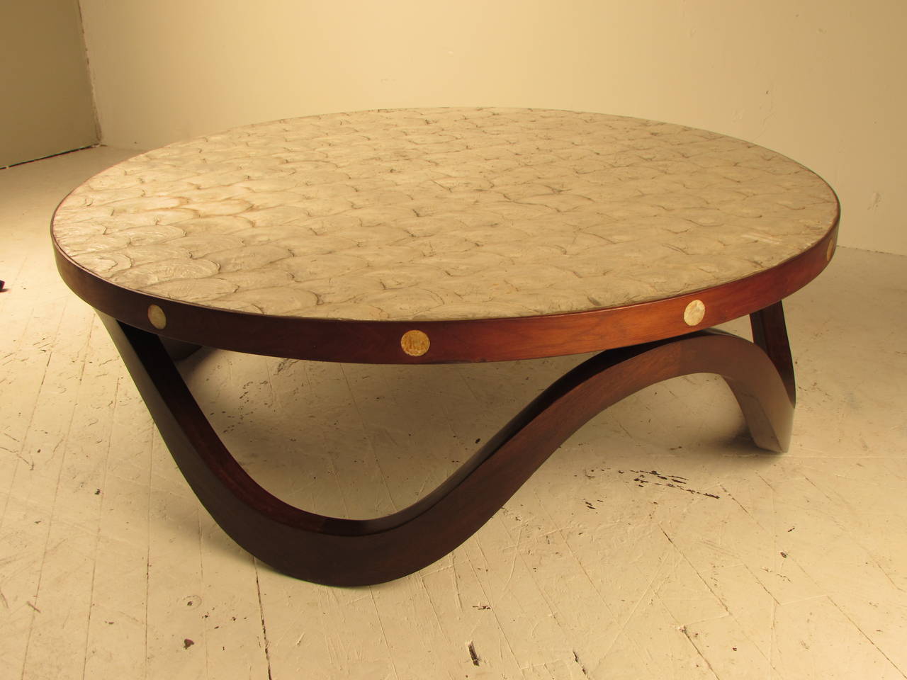 Remarkable 1940s Hollywood Regency Walnut and Capiz Shell Cocktail Table 5