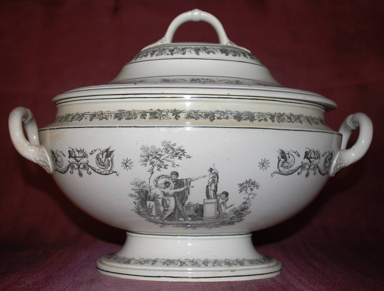 Creil Creamware Tureen with Six Soup Plates 2