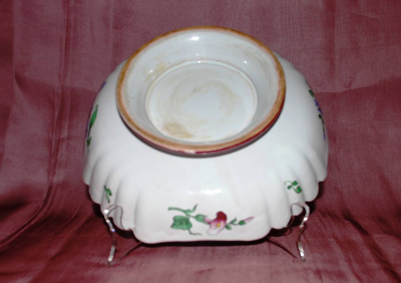 Vintage Strasbourg Style Faience Crudite Dish In Good Condition For Sale In New York, NY