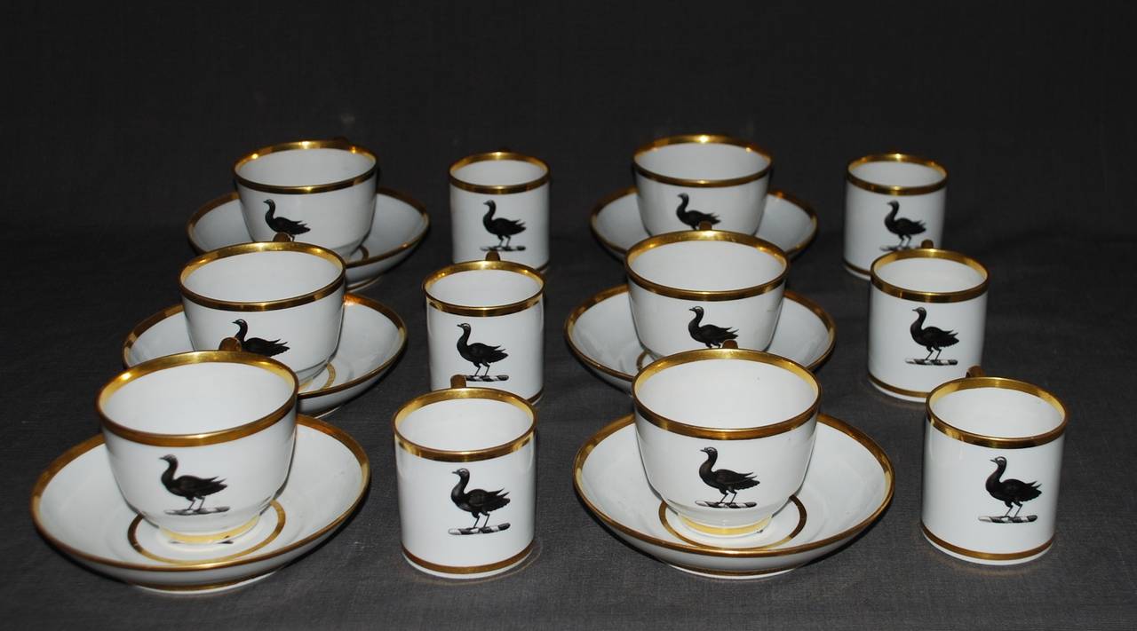 Empire Ensemble de six tasses à thé en porcelaine avec oiseaux, Trio en vente