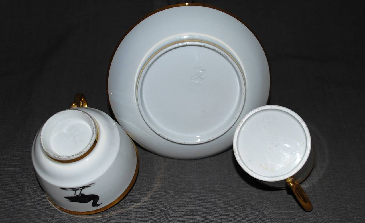 Ensemble de six tasses à thé en porcelaine avec oiseaux, Trio en vente 2